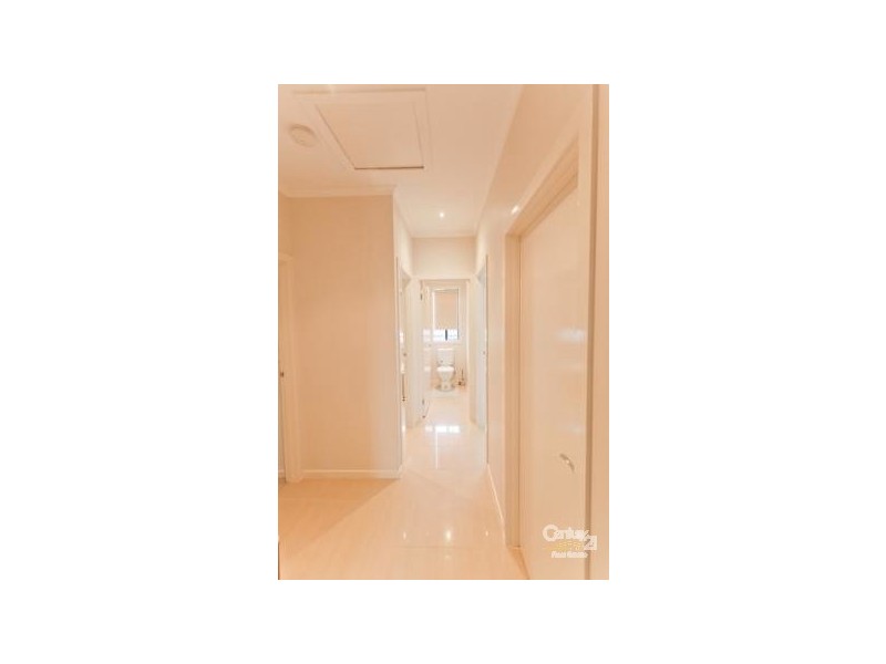 2/8 Kingsfield Cres, Lynbrook VIC 3975