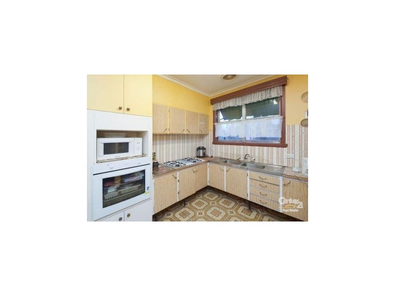 110 Gladston Road, Dandenong North VIC 3175
