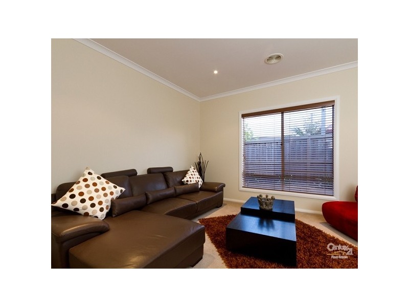 3 Bracken Place, Lyndhurst VIC 3975