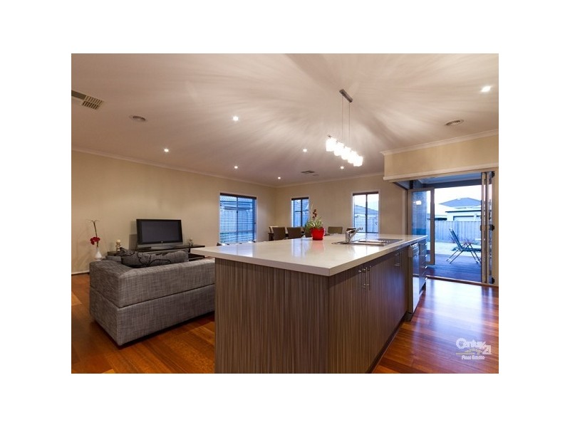 3 Bracken Place, Lyndhurst VIC 3975