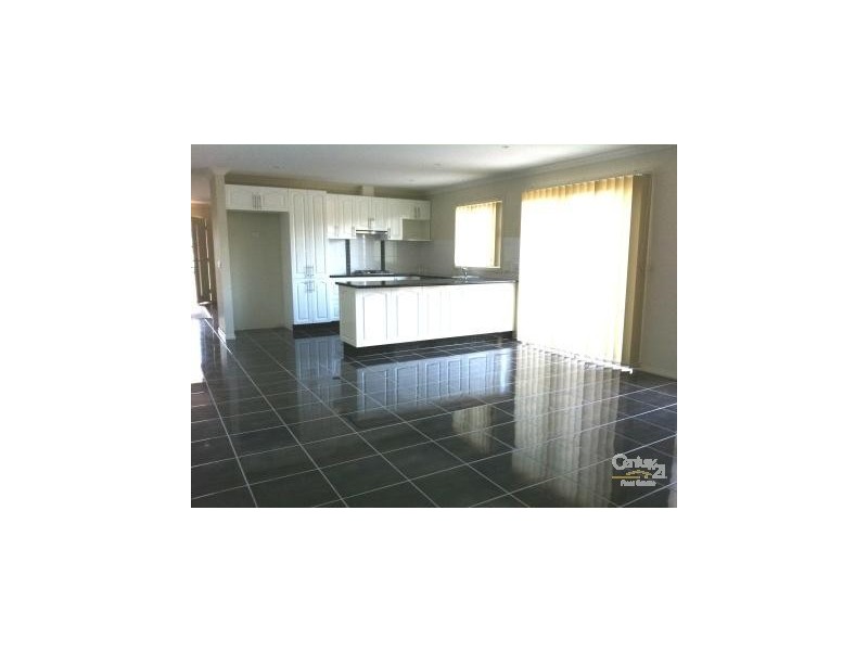 61 Melissa Way, Pakenham VIC 3810