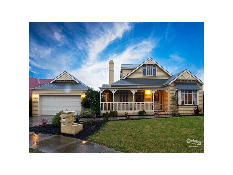 3 Silvertop Close, Lynbrook VIC 3975