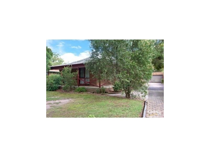 82 Endeavour Drive, Cranbourne North VIC 3977