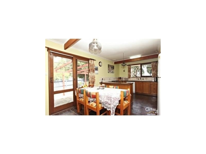 82 Endeavour Drive, Cranbourne North VIC 3977