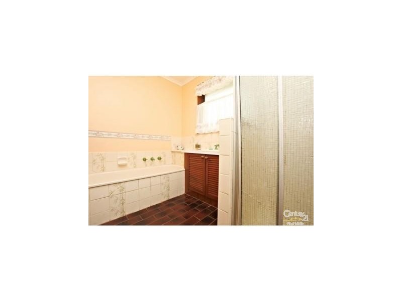 82 Endeavour Drive, Cranbourne North VIC 3977