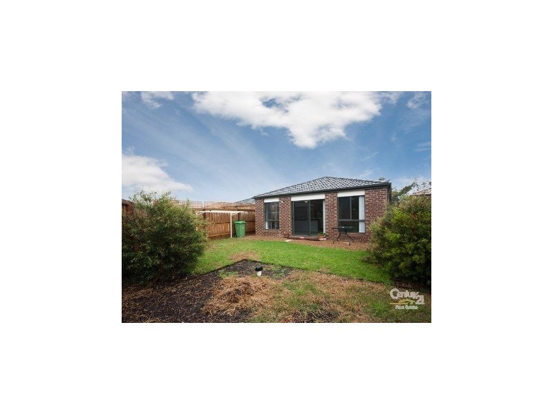 6 Versace Crt, Pakenham VIC 3810