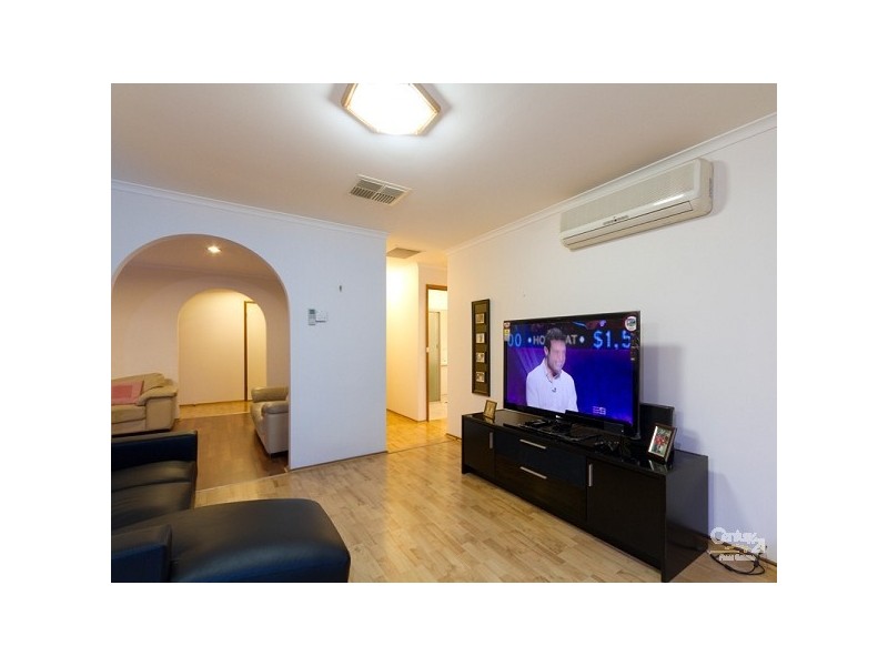 6 Haughton Court, Hampton Park VIC 3976