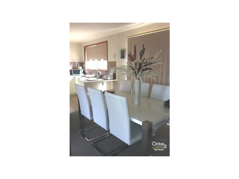 2/5 Princess Maria Place, Hampton Park VIC 3976