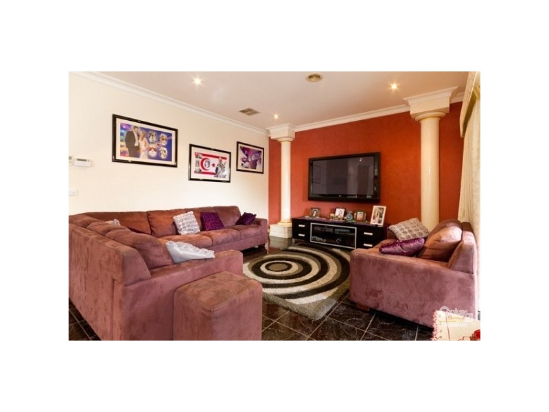 37 Bateman Grove, Hampton Park VIC 3976