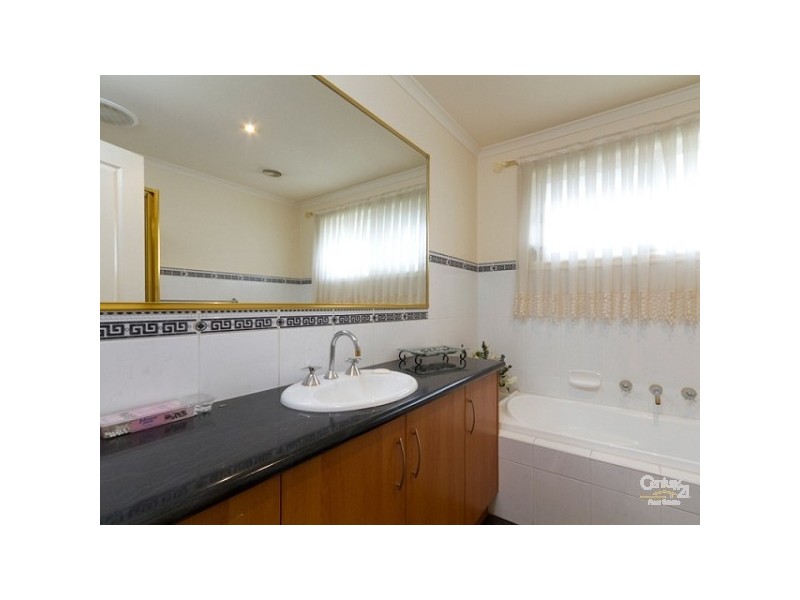 37 Bateman Grove, Hampton Park VIC 3976