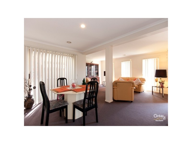 164 Patterson Drive, Lynbrook VIC 3975