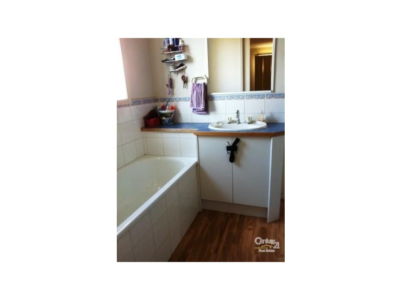 25 Glenora Way, Hampton Park VIC 3976