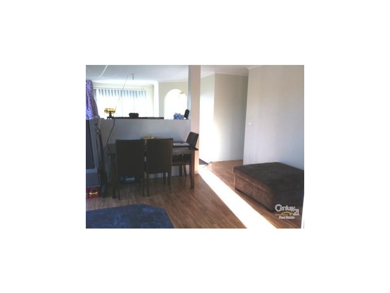 25 Glenora Way, Hampton Park VIC 3976