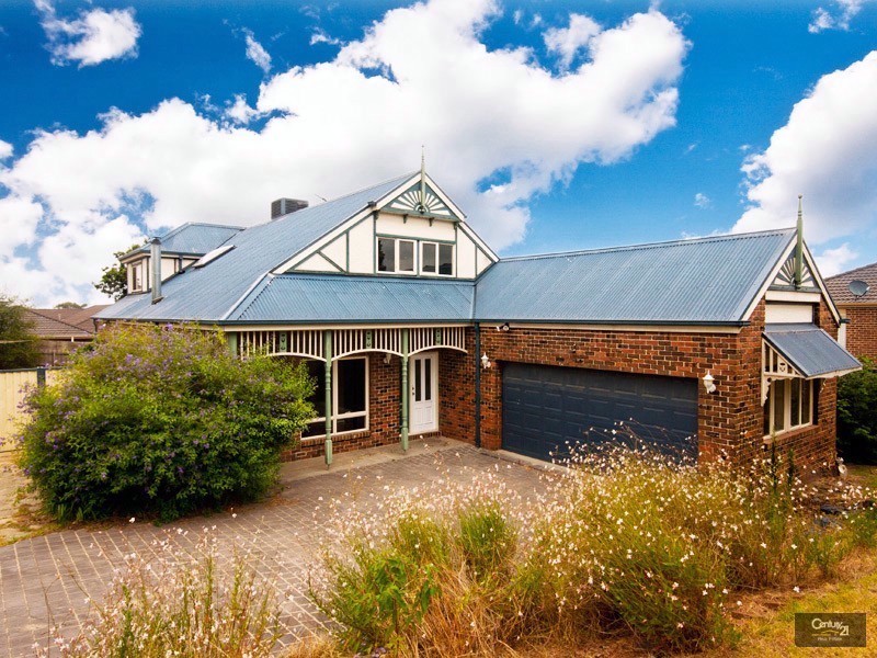 9 Parslow Crescent, Lynbrook VIC 3975