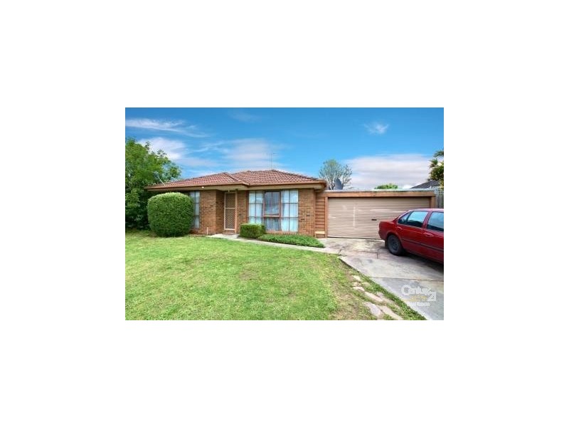 72 Strong Drive, Hampton Park VIC 3976