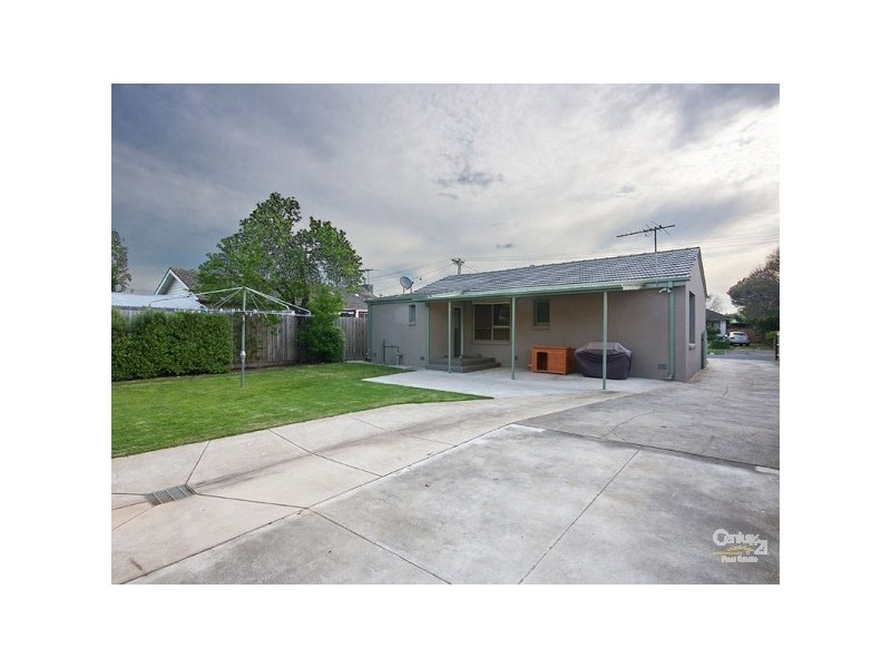 28 Parkland Ave, Hampton Park VIC 3976