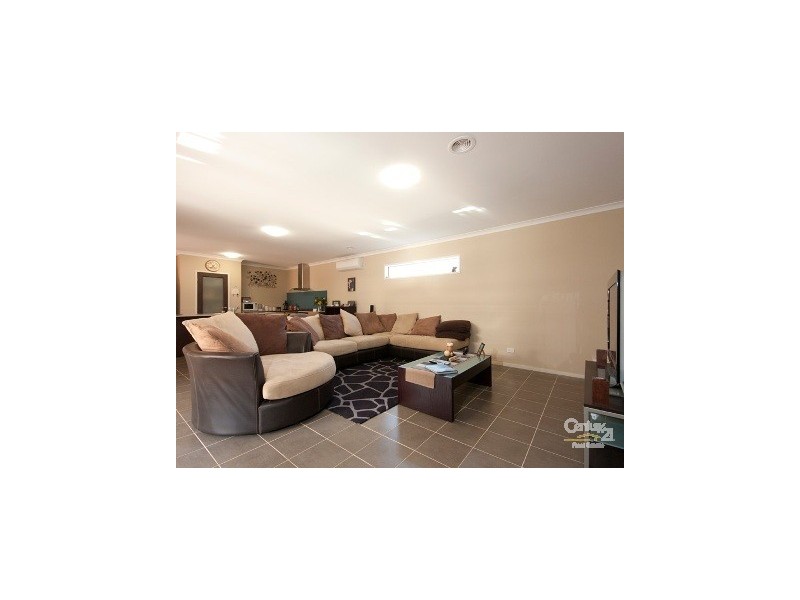 22 Westbury Way, Lyndhurst VIC 3975