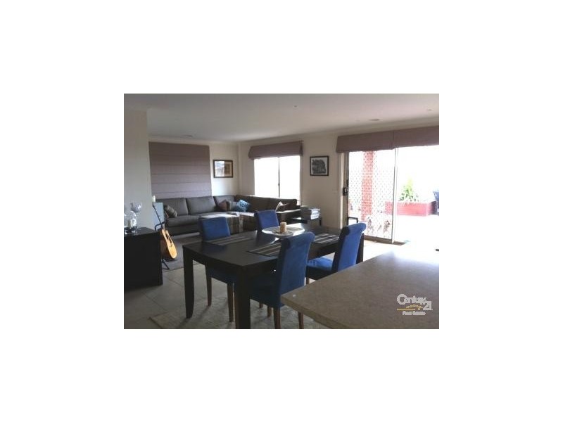 20 Castawellan Street, Lyndhurst VIC 3975