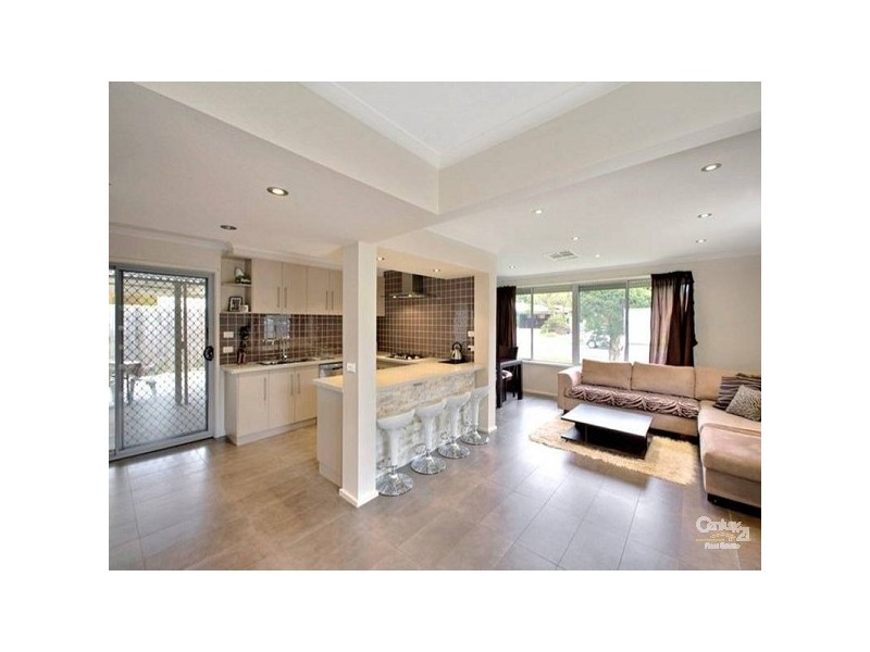 13 Fountain Drive, Narre Warren VIC 3805