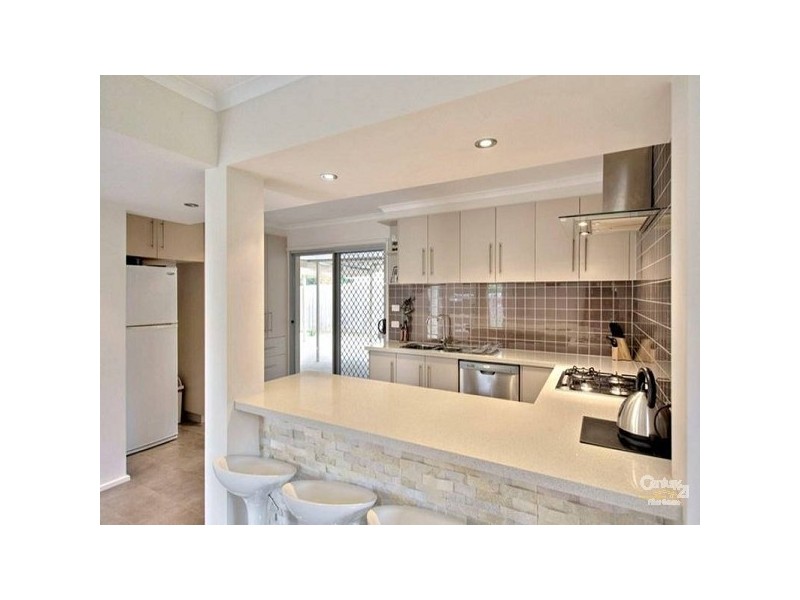 13 Fountain Drive, Narre Warren VIC 3805