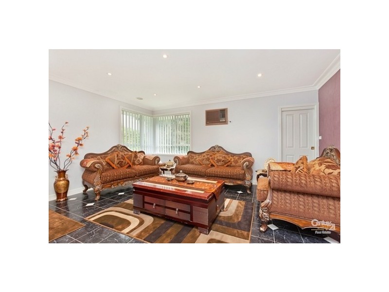 123 Holm Park Road, Beaconsfield VIC 3807