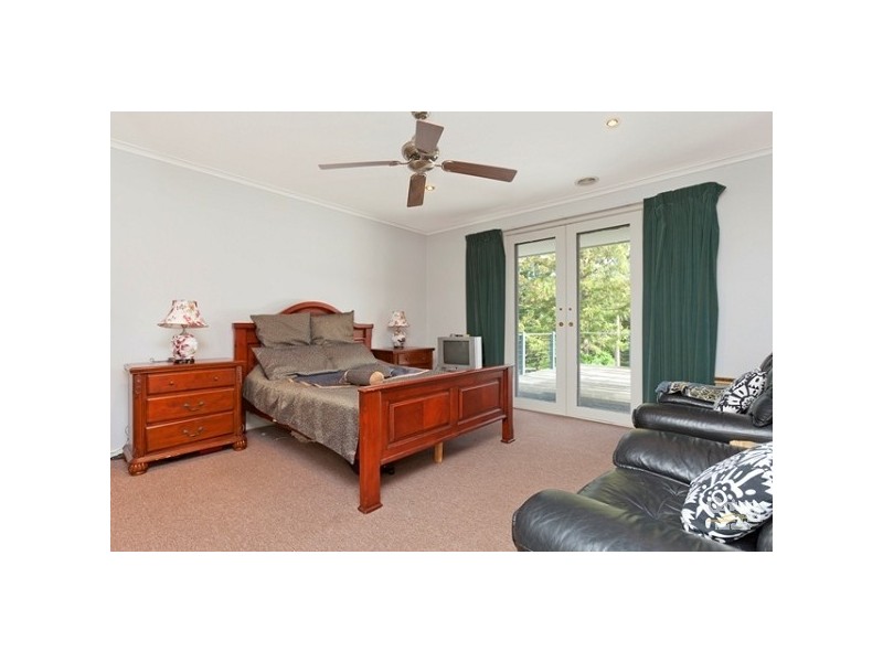 123 Holm Park Road, Beaconsfield VIC 3807