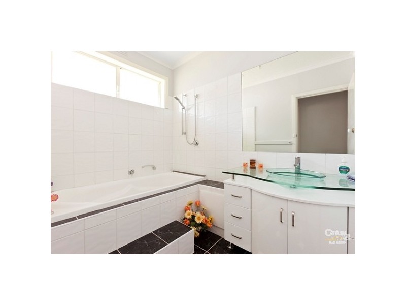 123 Holm Park Road, Beaconsfield VIC 3807