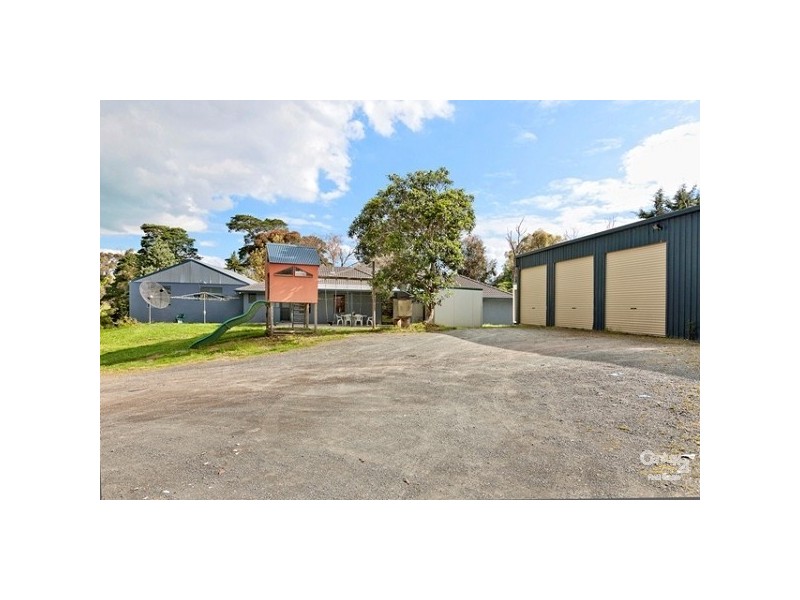 123 Holm Park Road, Beaconsfield VIC 3807