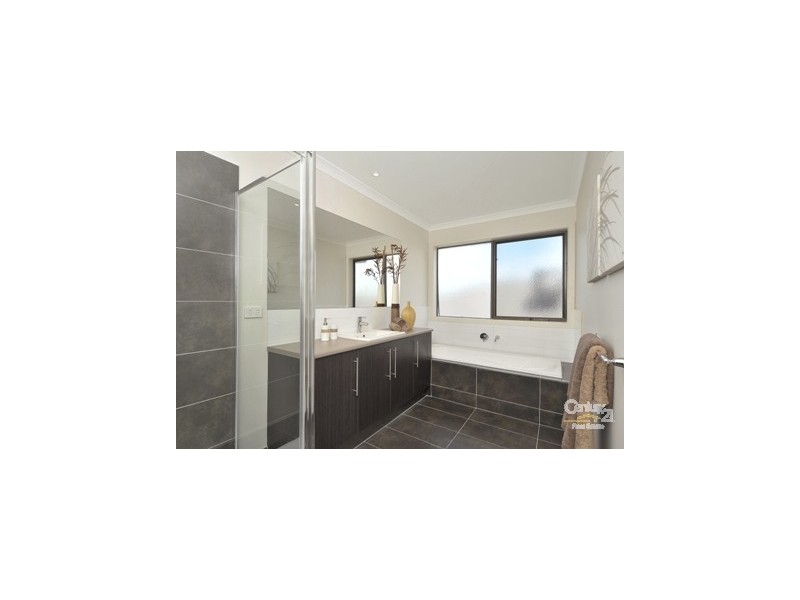 55 Mountainview Boulevard, Cranbourne North VIC 3977