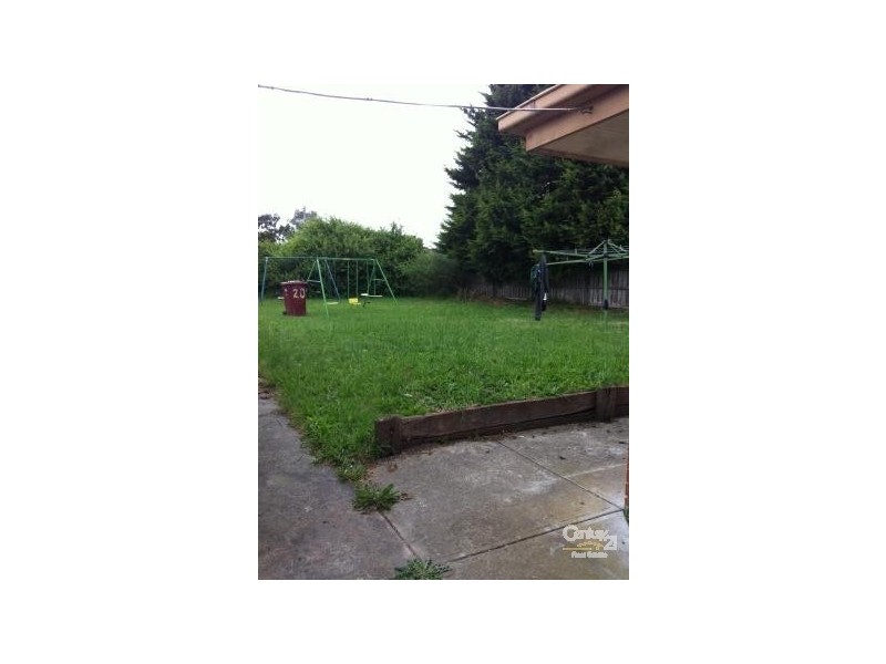 20 Claude Ave, Hampton Park VIC 3976