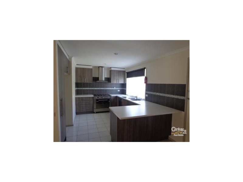 39 Edeys Run, Hampton Park VIC 3976