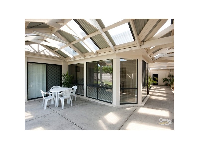 4 Crabill Walk, Narre Warren South VIC 3805