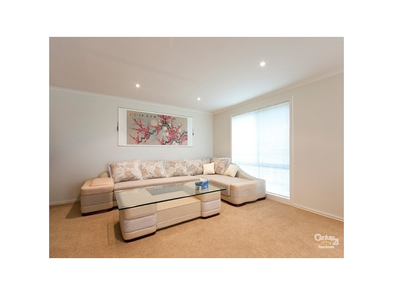 4 Crabill Walk, Narre Warren South VIC 3805