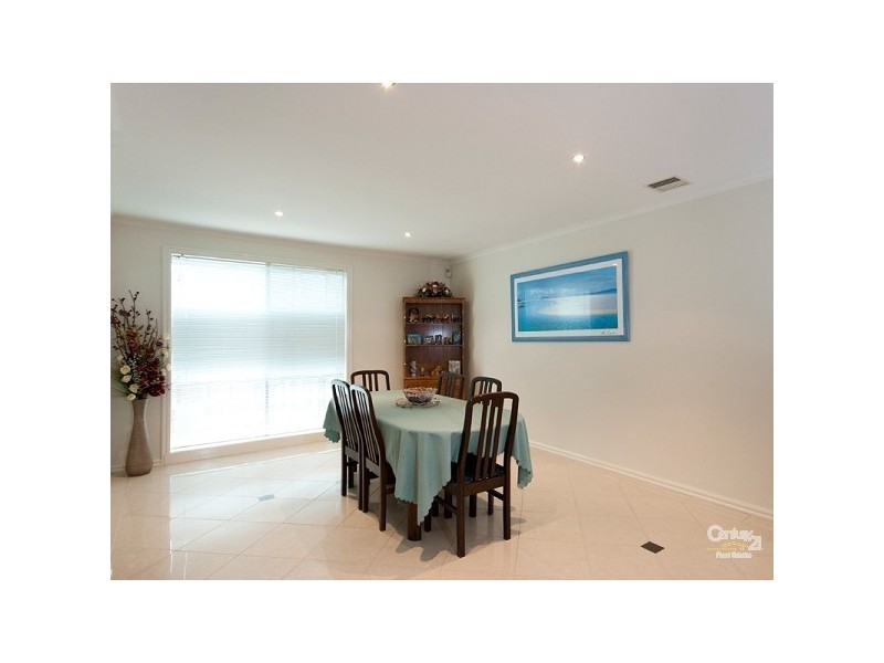 4 Crabill Walk, Narre Warren South VIC 3805