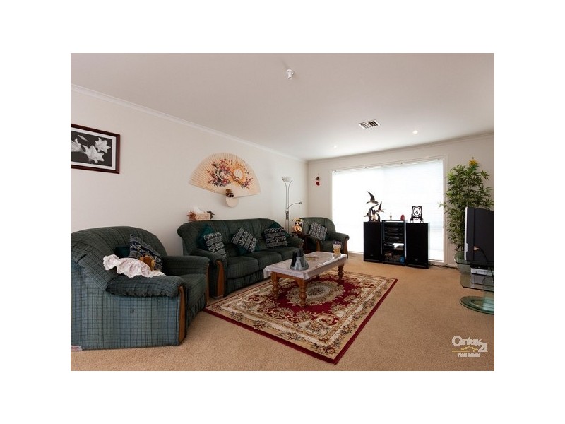 4 Crabill Walk, Narre Warren South VIC 3805