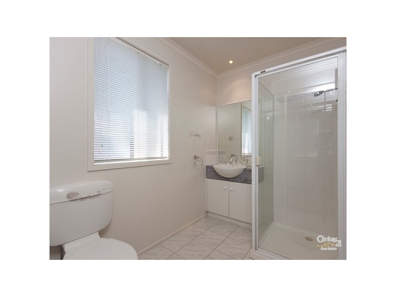 4 Crabill Walk, Narre Warren South VIC 3805