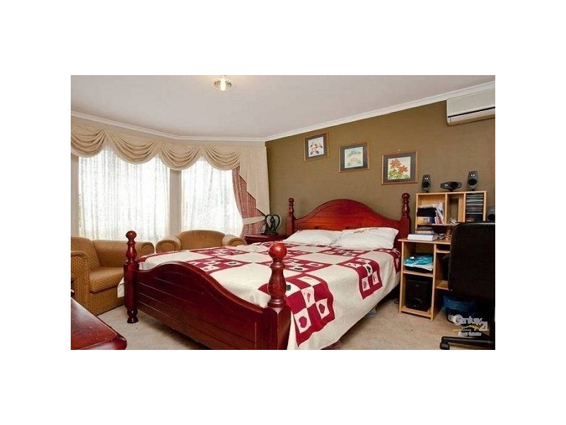 45 Bounty Way, Berwick VIC 3806