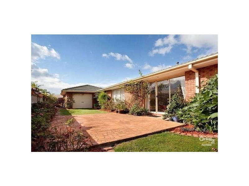 45 Bounty Way, Berwick VIC 3806
