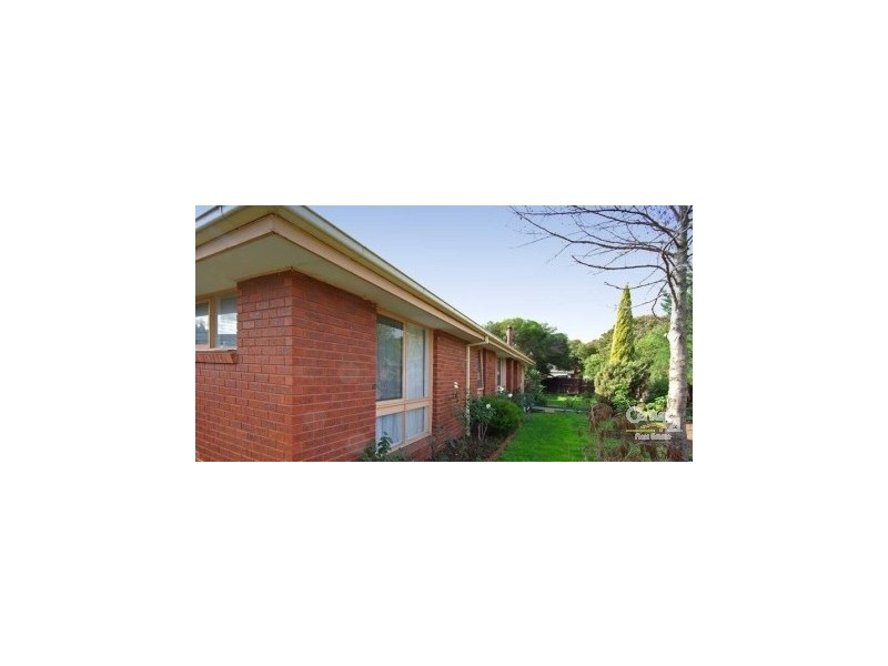 1 Winnima Ave, Hampton Park VIC 3976