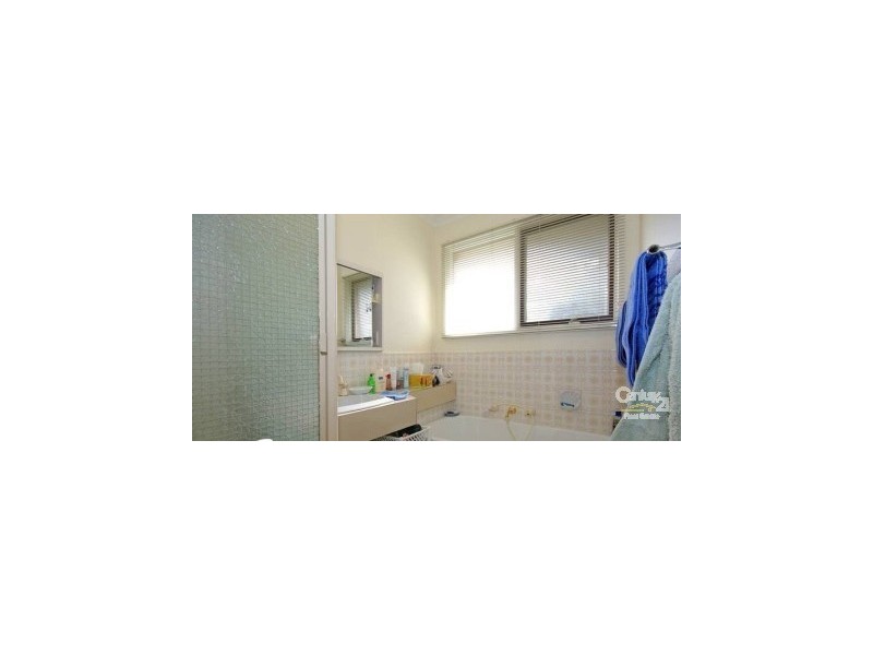 1 Winnima Ave, Hampton Park VIC 3976