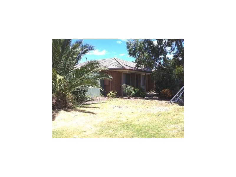 15 The Eyrie, Hampton Park VIC 3976