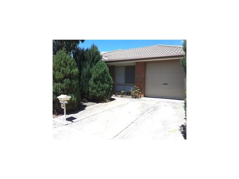 15 The Eyrie, Hampton Park VIC 3976