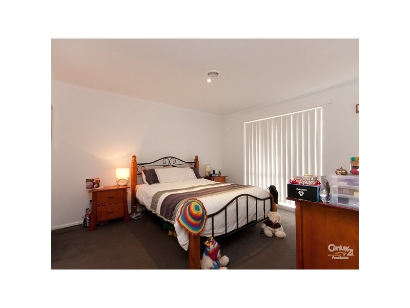 12 Niagara Court, Hampton Park VIC 3976