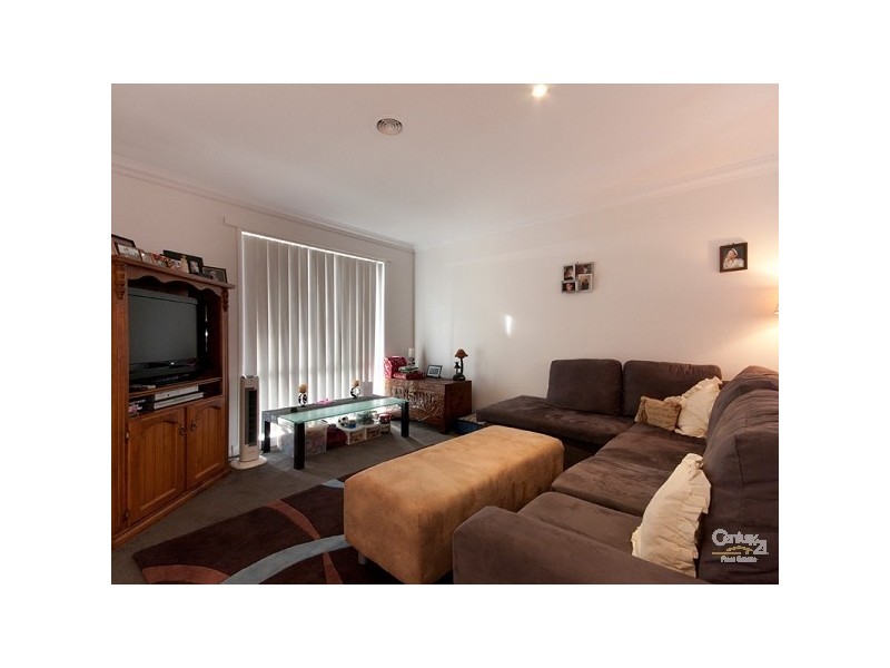 12 Niagara Court, Hampton Park VIC 3976