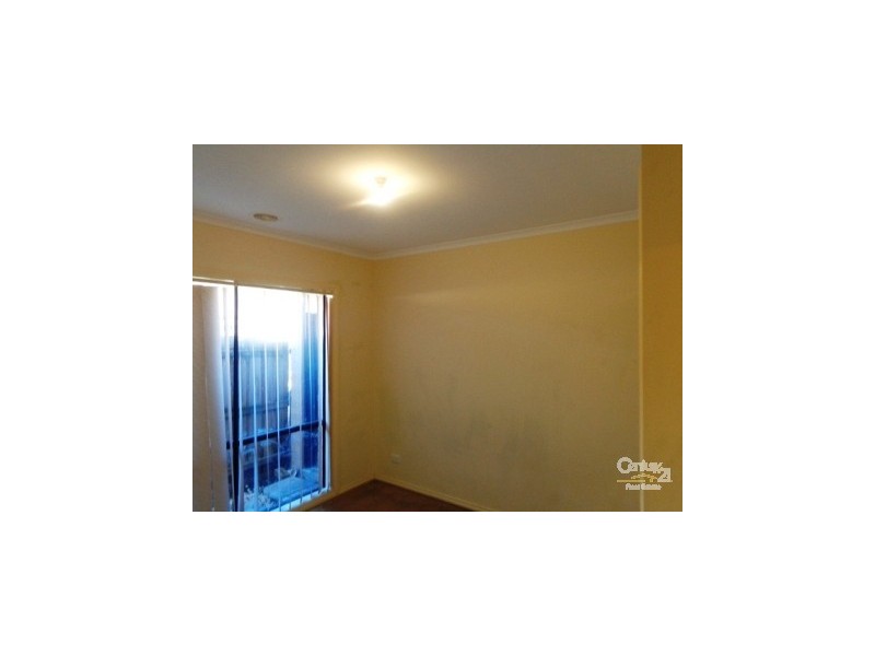 4/30 Grand Central Blvd, Pakenham VIC 3810