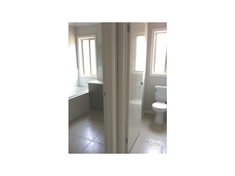 12 Lawrence Close, Pakenham VIC 3810