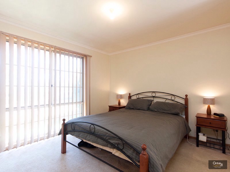 19 Sandhurst Mews, Hampton Park VIC 3976