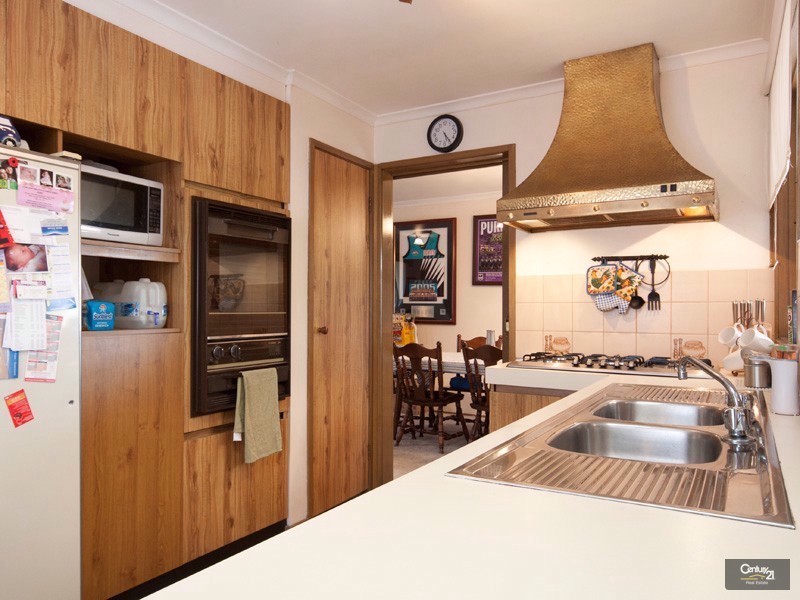 3 Hughes Court, Hampton Park VIC 3976