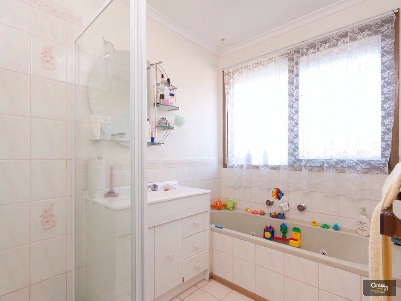 3 Hughes Court, Hampton Park VIC 3976