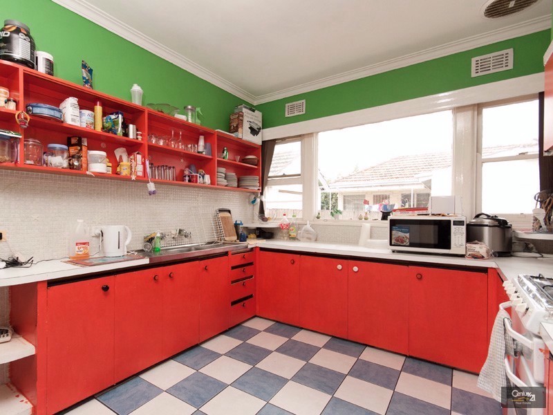 38 Gladstone Road, Dandenong VIC 3175